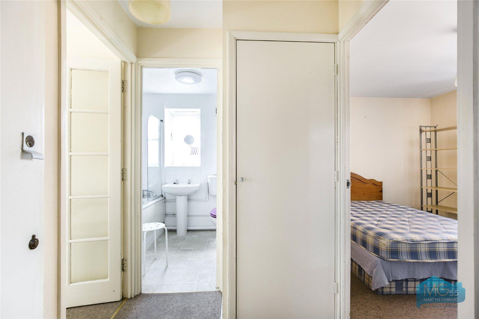 1 bedroom Apartment for sale - Martyn Gerrard