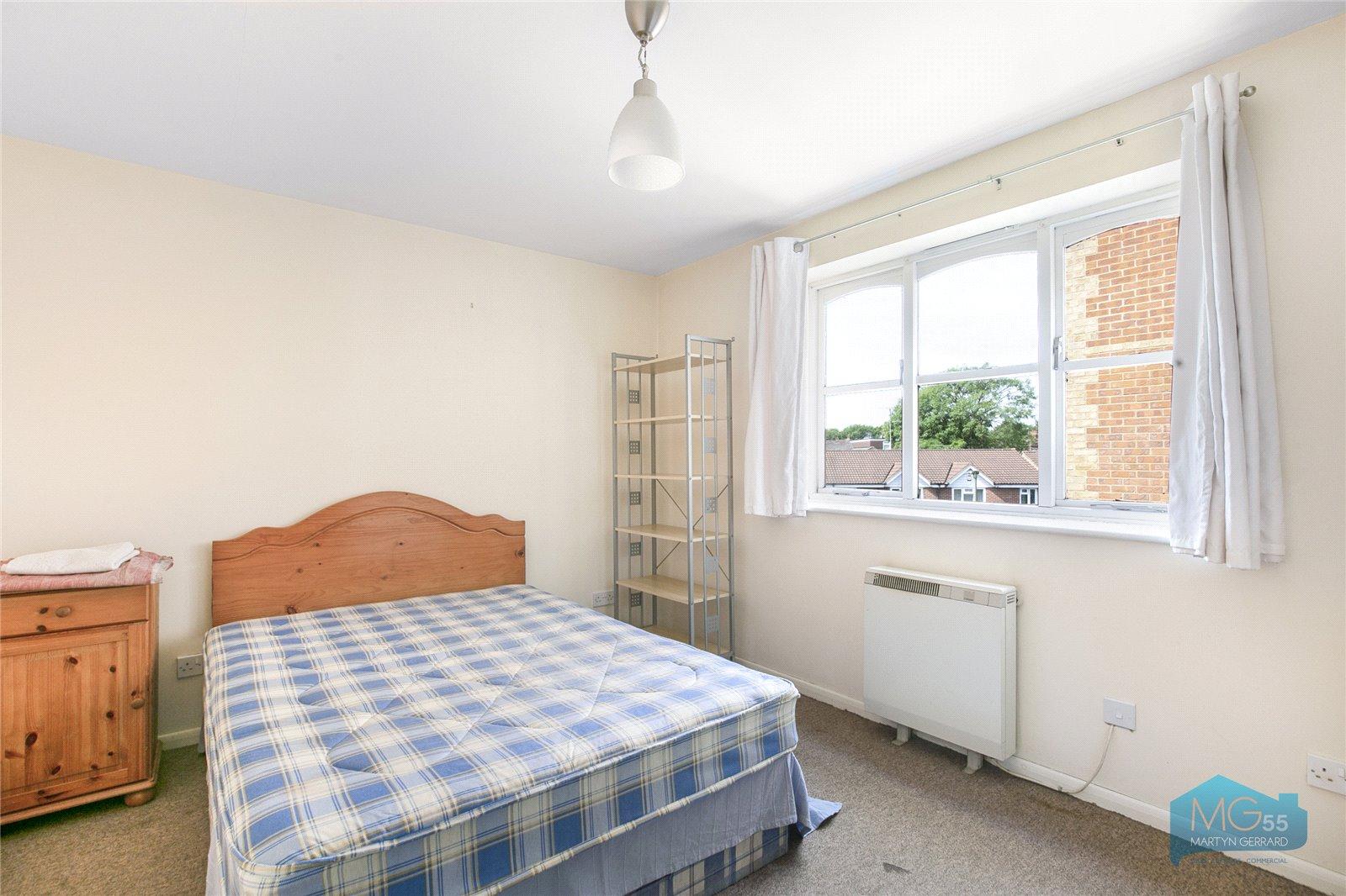 1 bedroom Apartment for sale - Martyn Gerrard