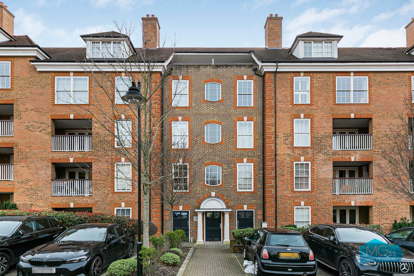 1 bedroom Ground Floor Flat to rent - Martyn Gerrard