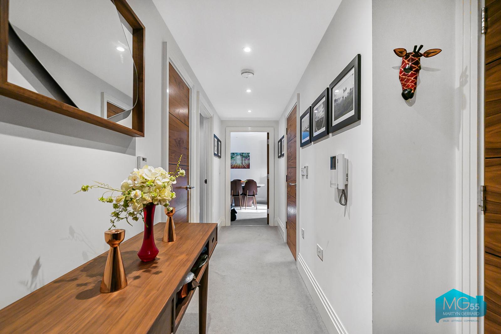 1 bedroom Ground Floor Flat to rent - Martyn Gerrard