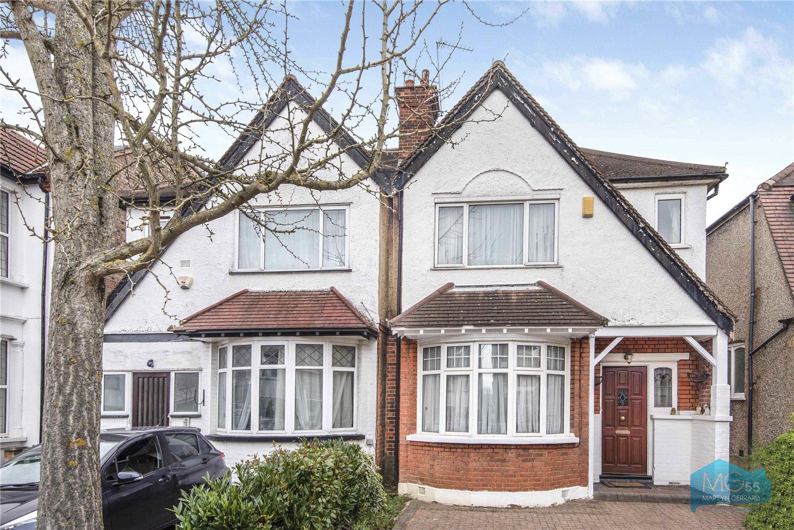 3 bedroom Semi-Detached House to rent - Martyn Gerrard