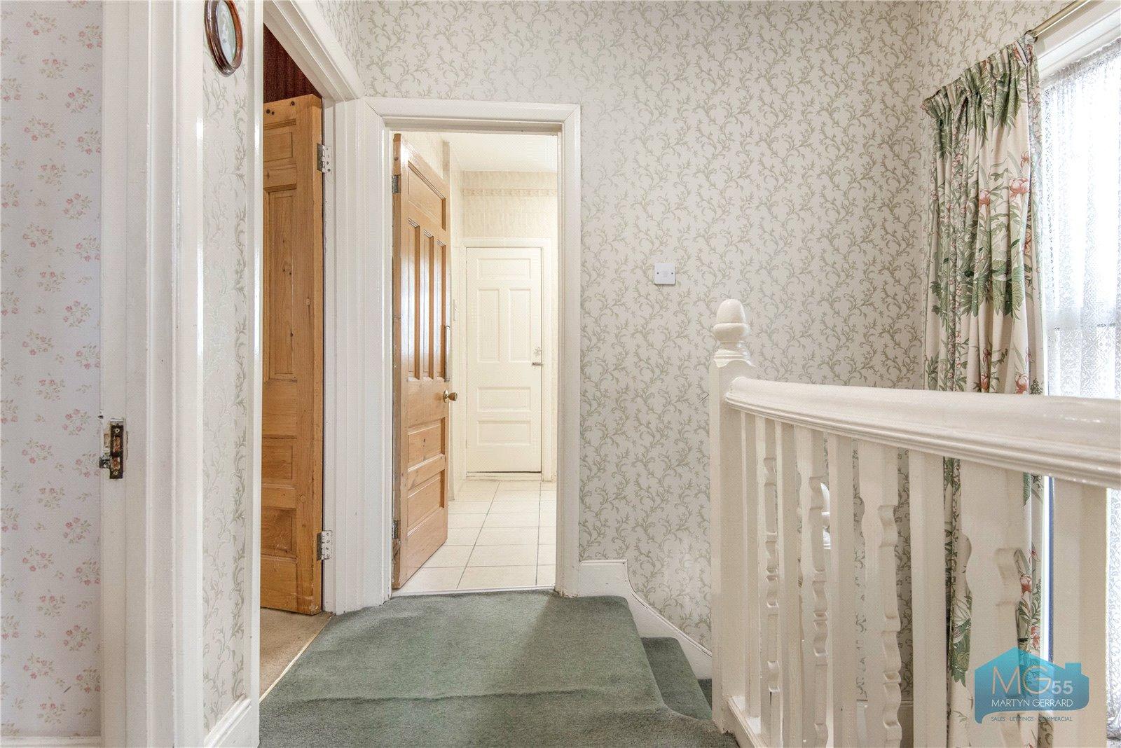 3 bedroom Semi-Detached House to rent - Martyn Gerrard