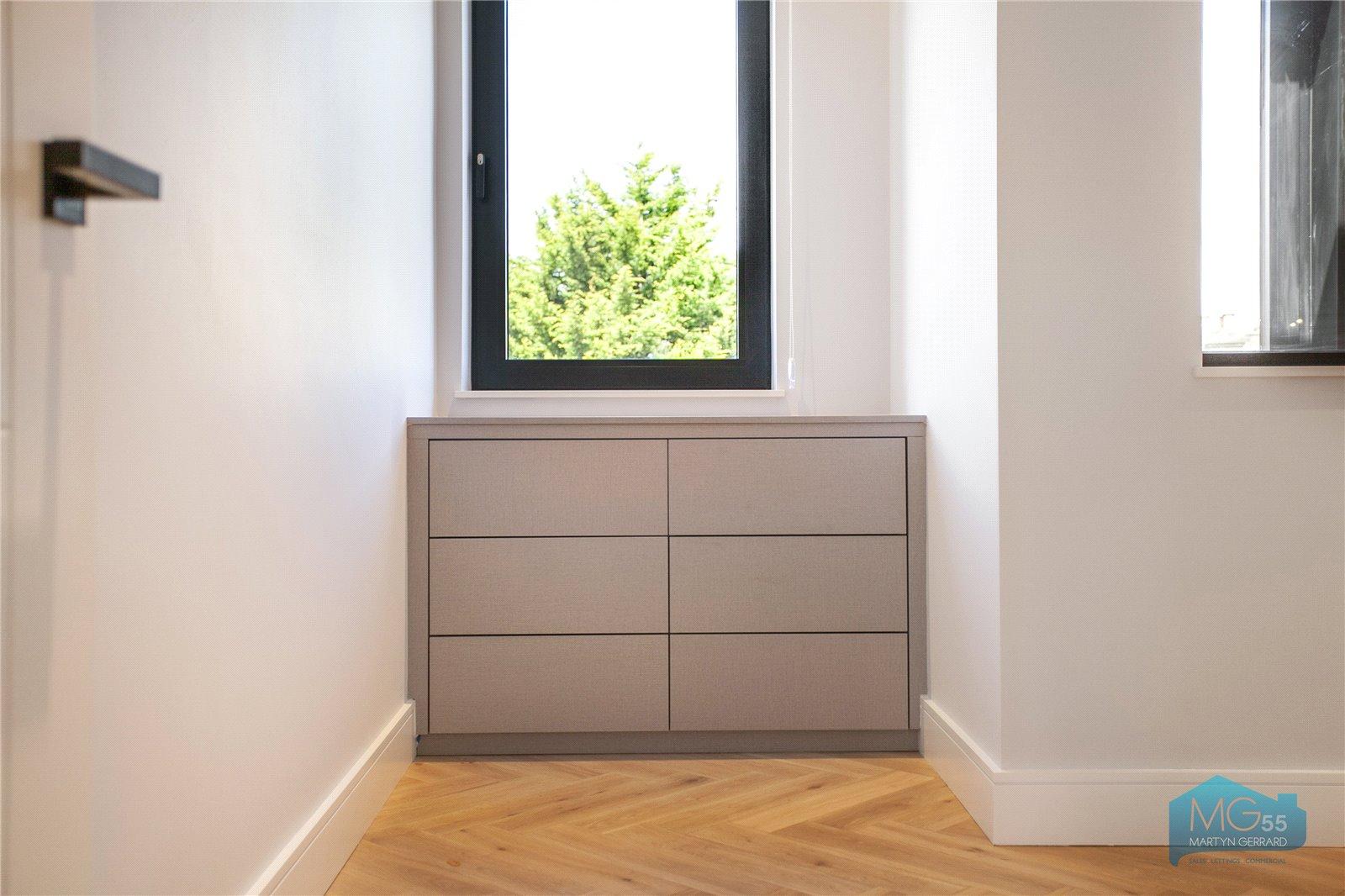 1 bedroom Apartment to rent - Martyn Gerrard