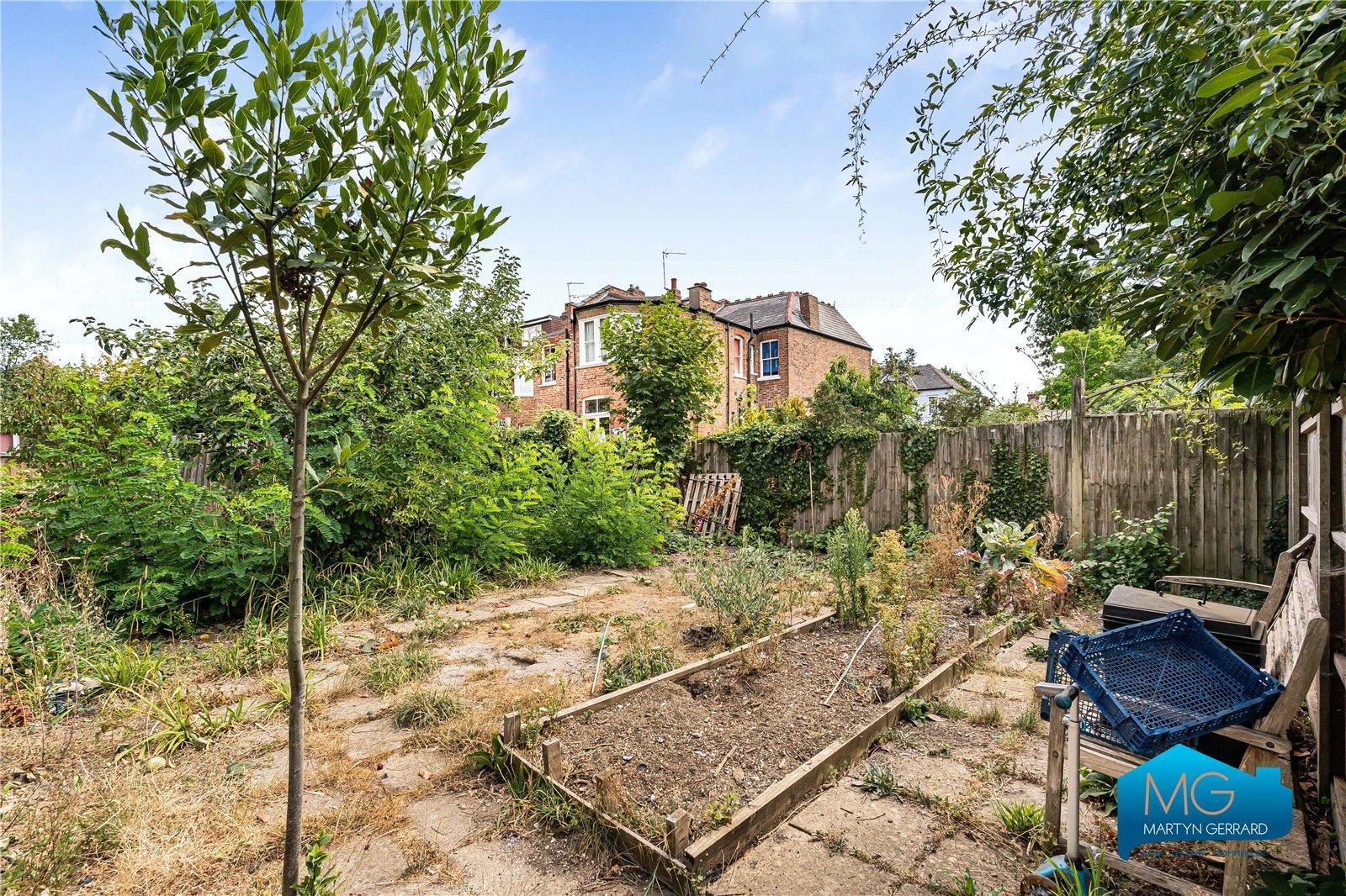 4 bedroom Apartment to rent - Martyn Gerrard