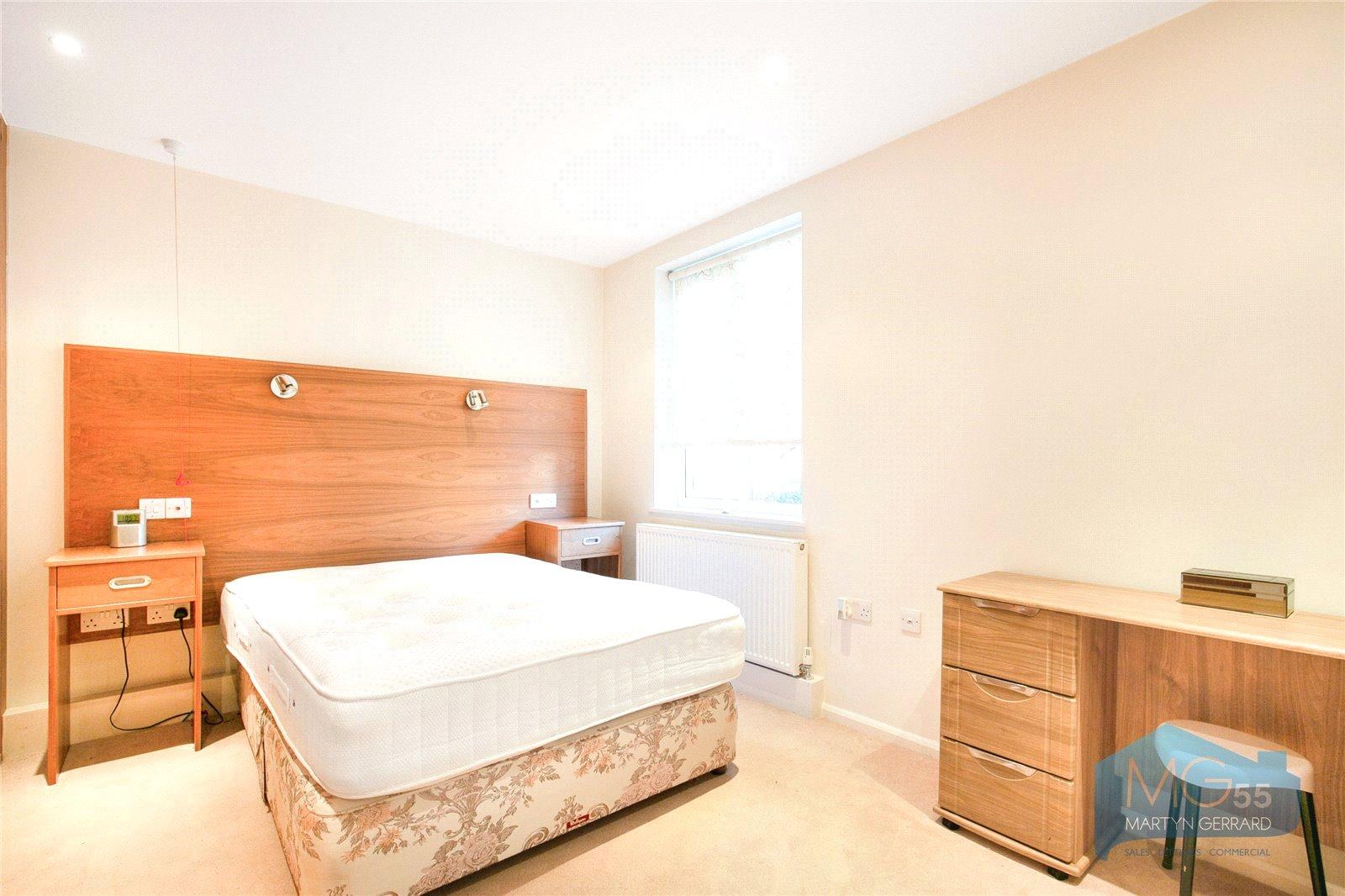 1 bedroom Apartment to rent - Martyn Gerrard