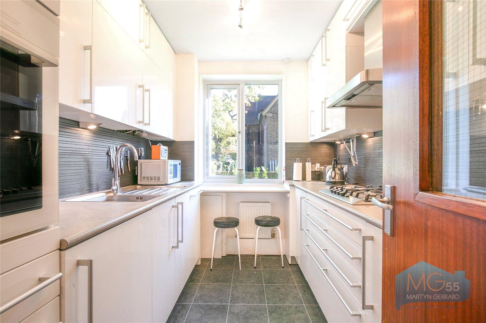 1 bedroom Apartment to rent - Martyn Gerrard