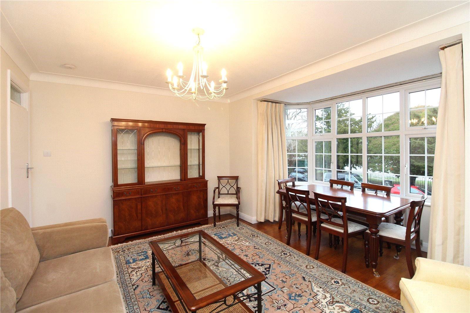 2 bedroom Apartment to rent - Martyn Gerrard