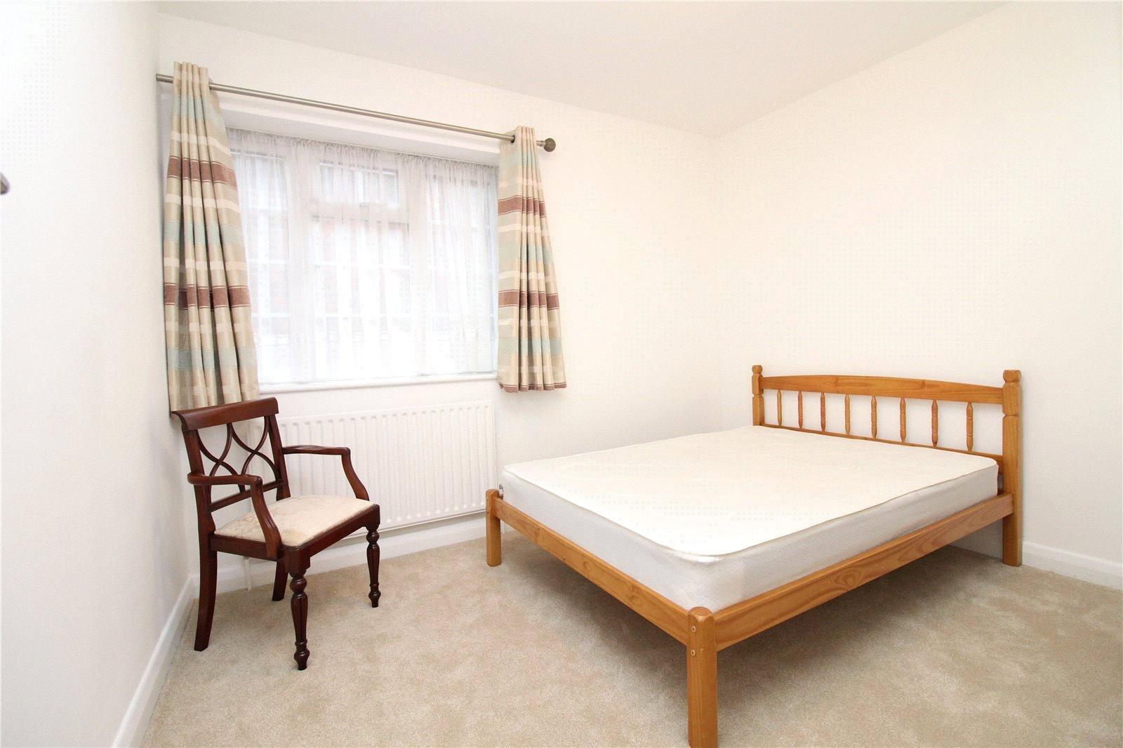 2 bedroom Apartment to rent - Martyn Gerrard