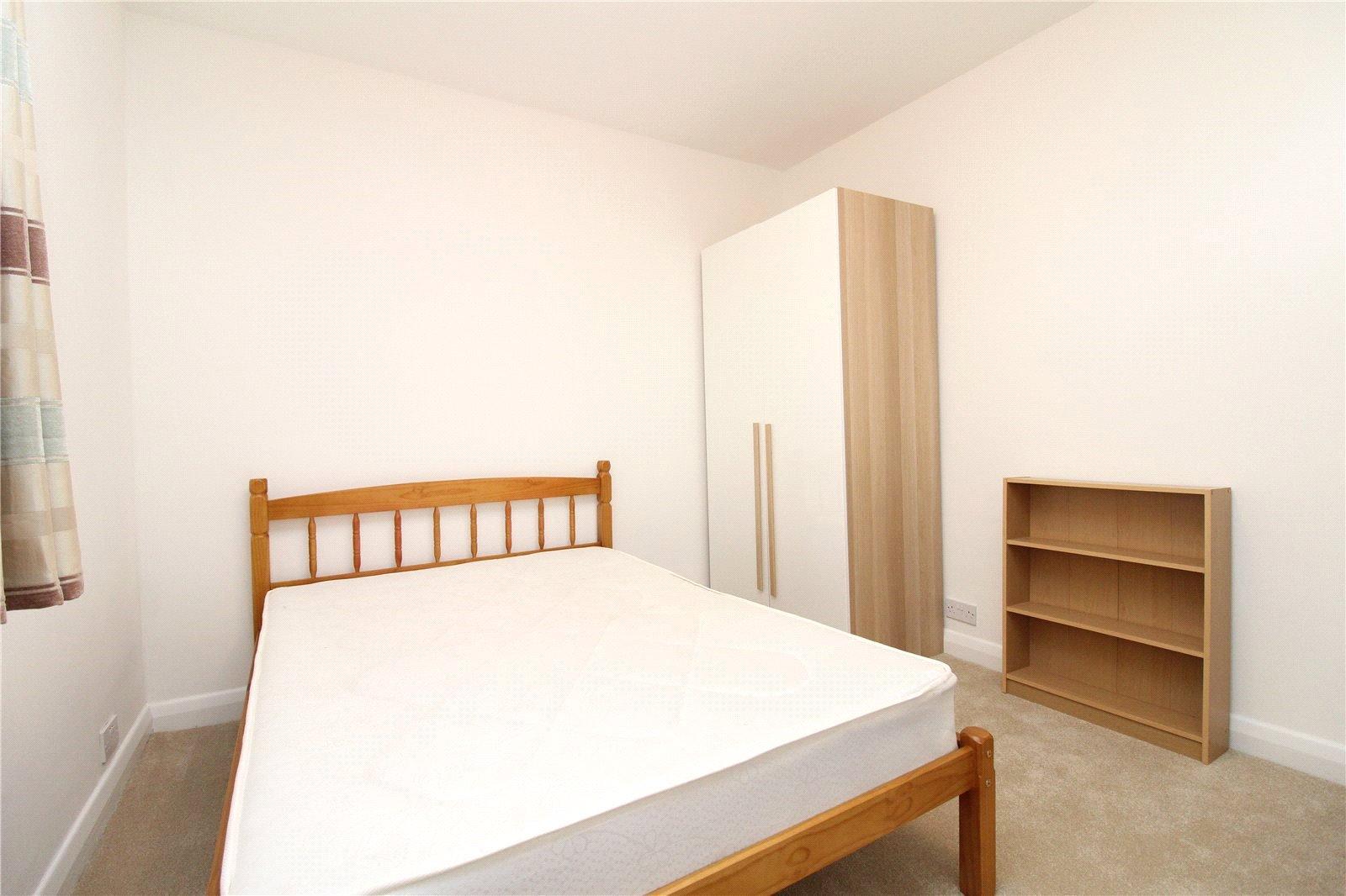 2 bedroom Apartment to rent - Martyn Gerrard
