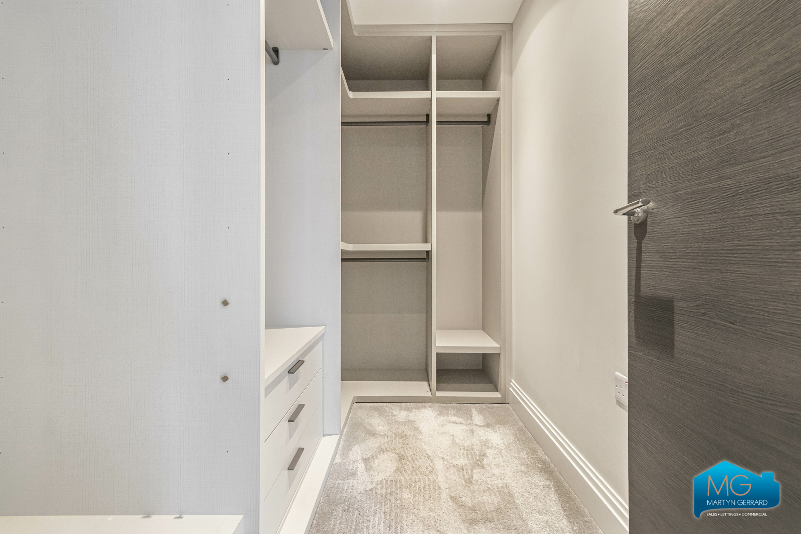 3 bedroom Apartment to rent - Martyn Gerrard