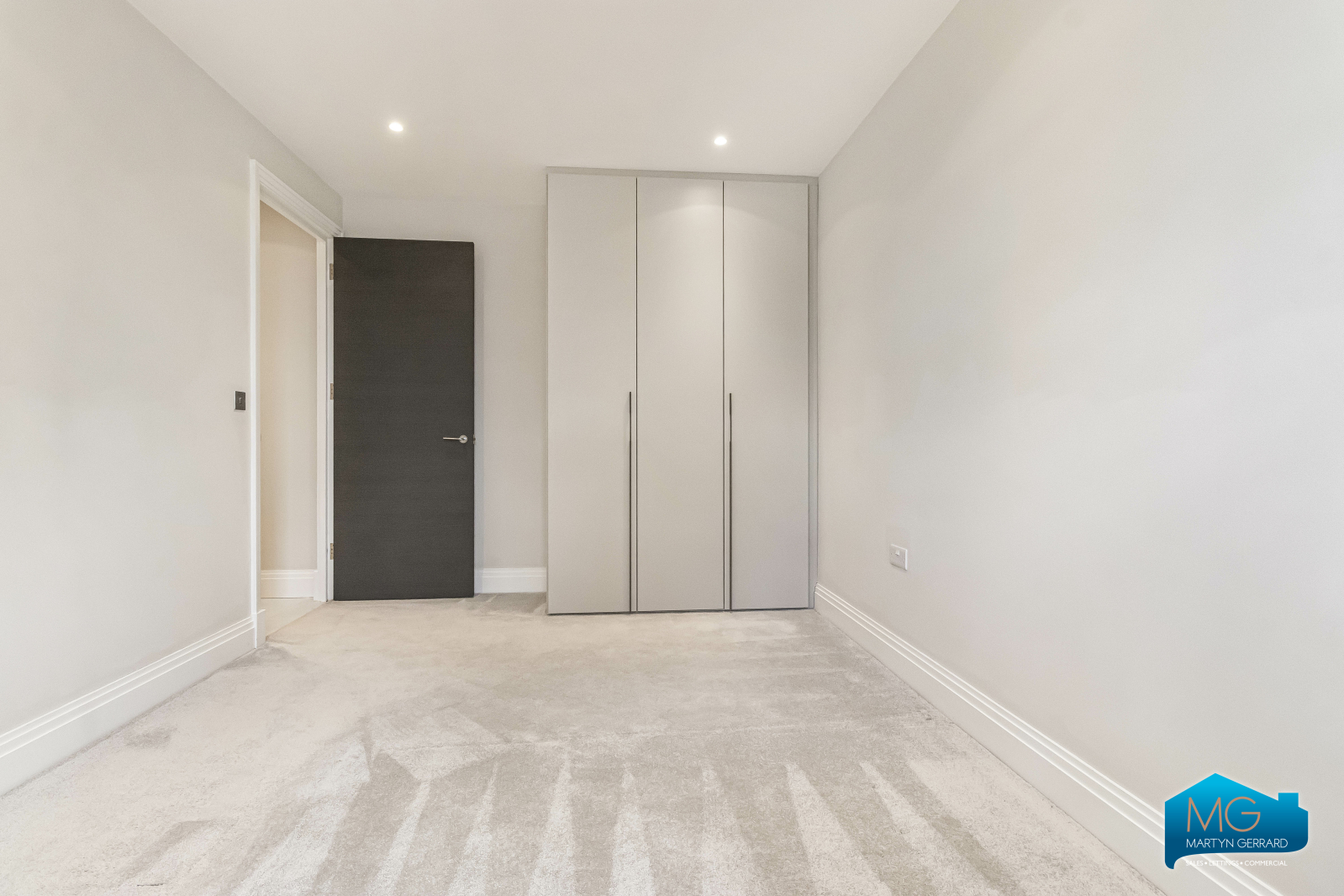 3 bedroom Apartment to rent - Martyn Gerrard