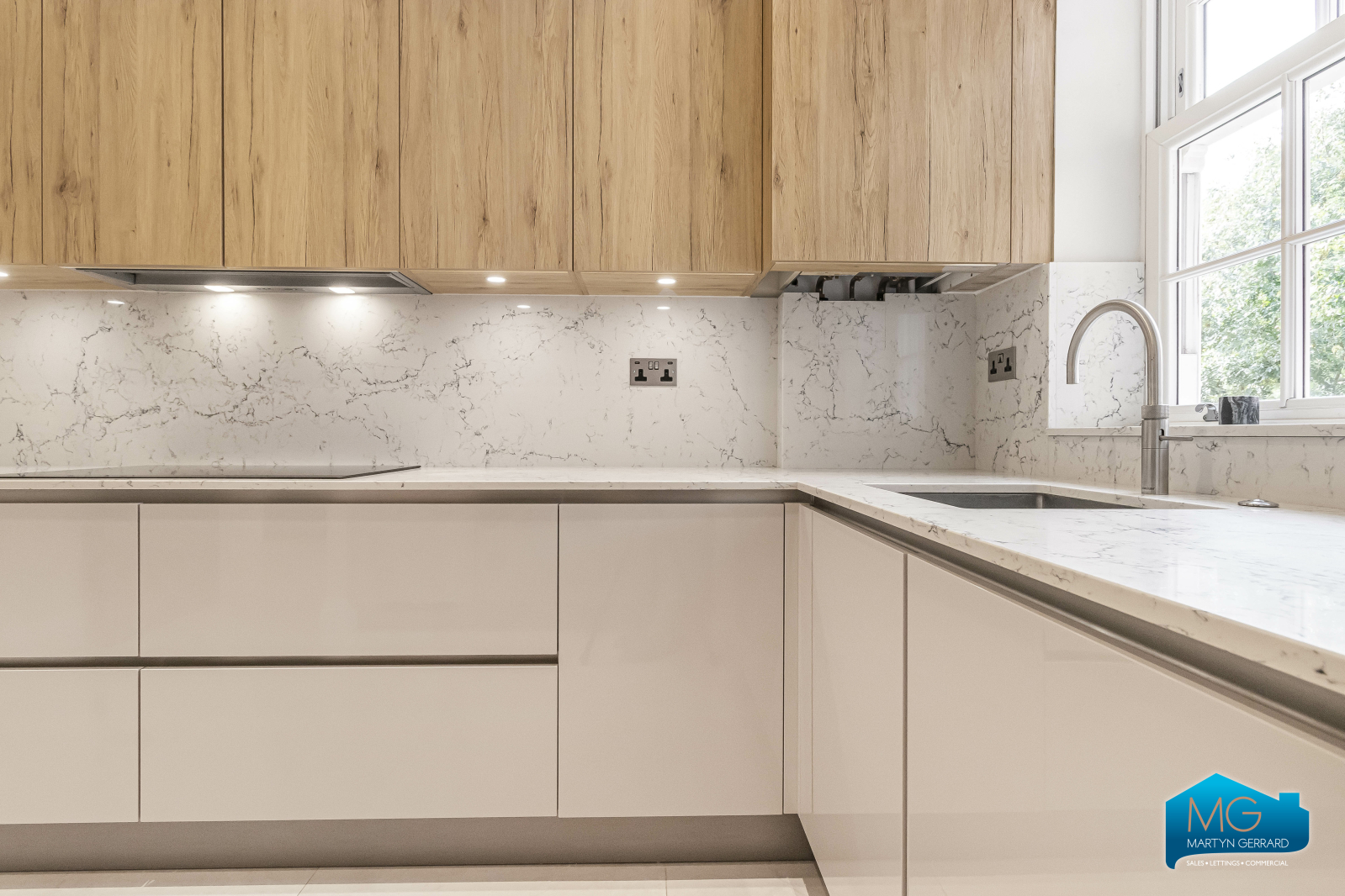 3 bedroom Apartment to rent - Martyn Gerrard