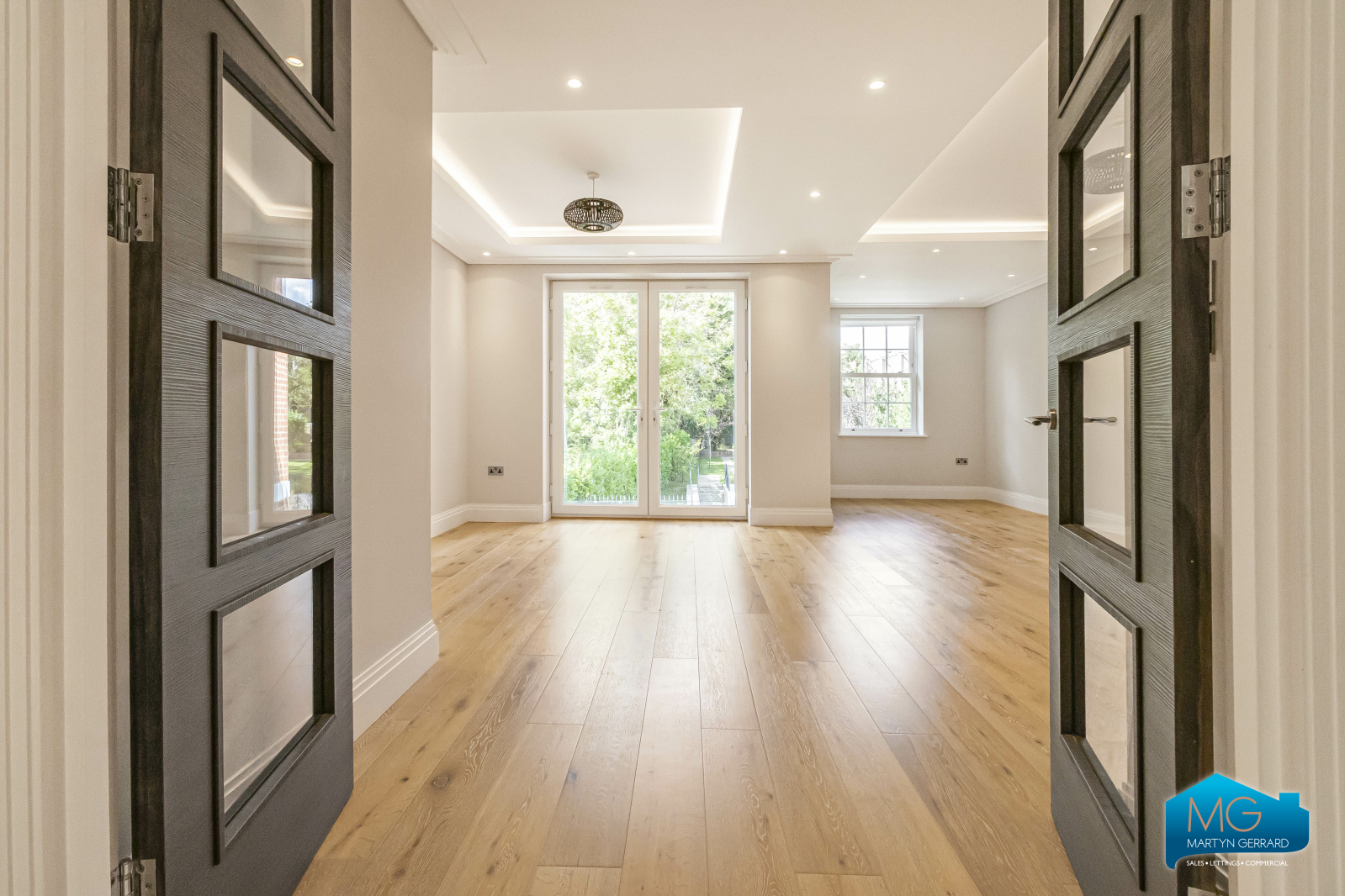 3 bedroom Apartment to rent - Martyn Gerrard