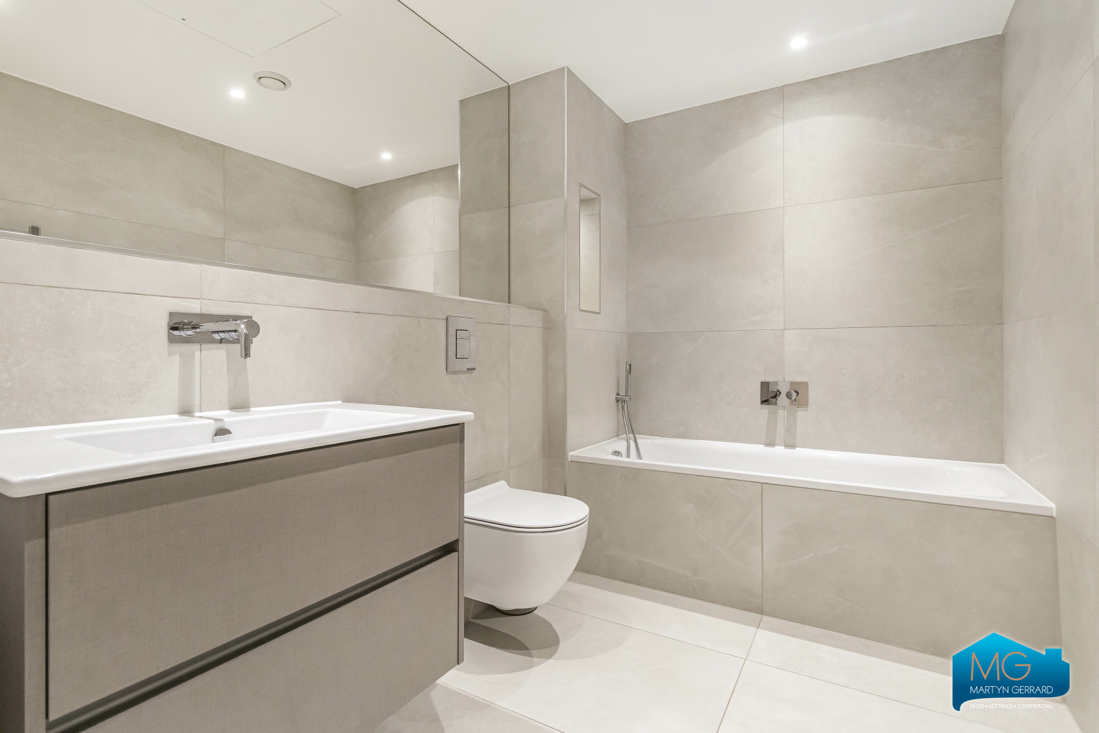3 bedroom Apartment to rent - Martyn Gerrard