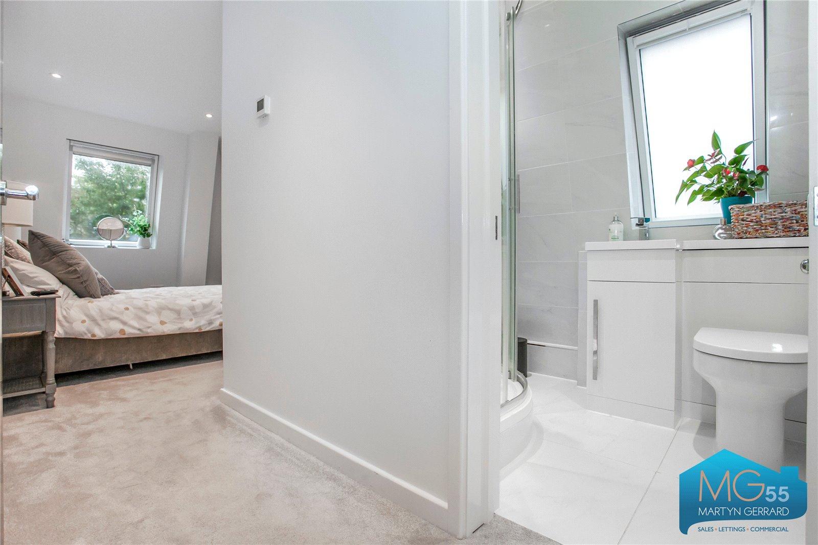 2 bedroom Apartment to rent - Martyn Gerrard
