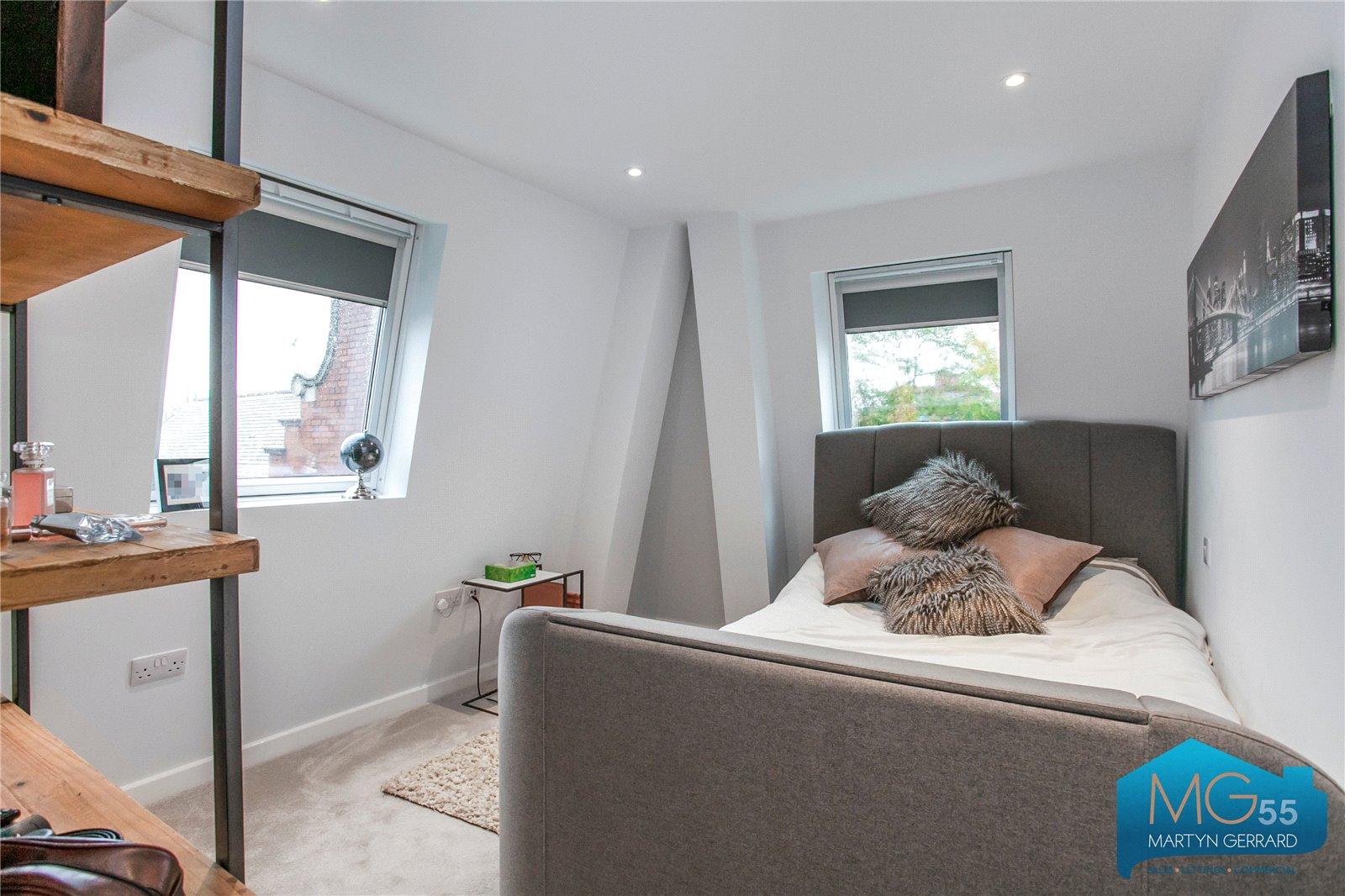 2 bedroom Apartment to rent - Martyn Gerrard