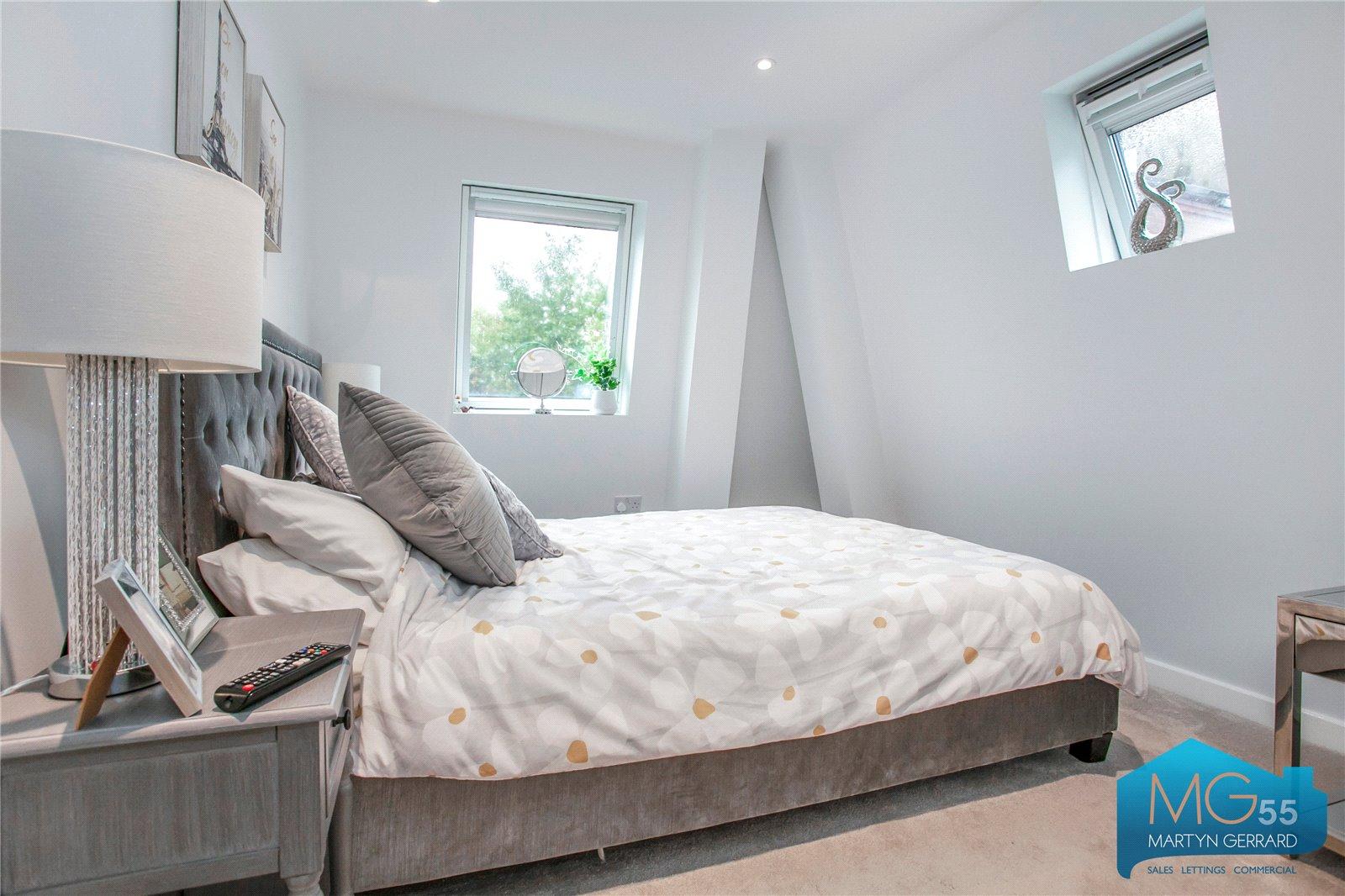 2 bedroom Apartment to rent - Martyn Gerrard