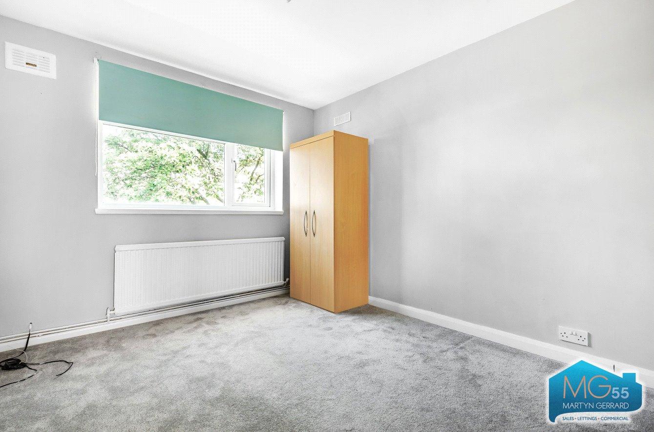 2 bedroom Apartment to rent - Martyn Gerrard