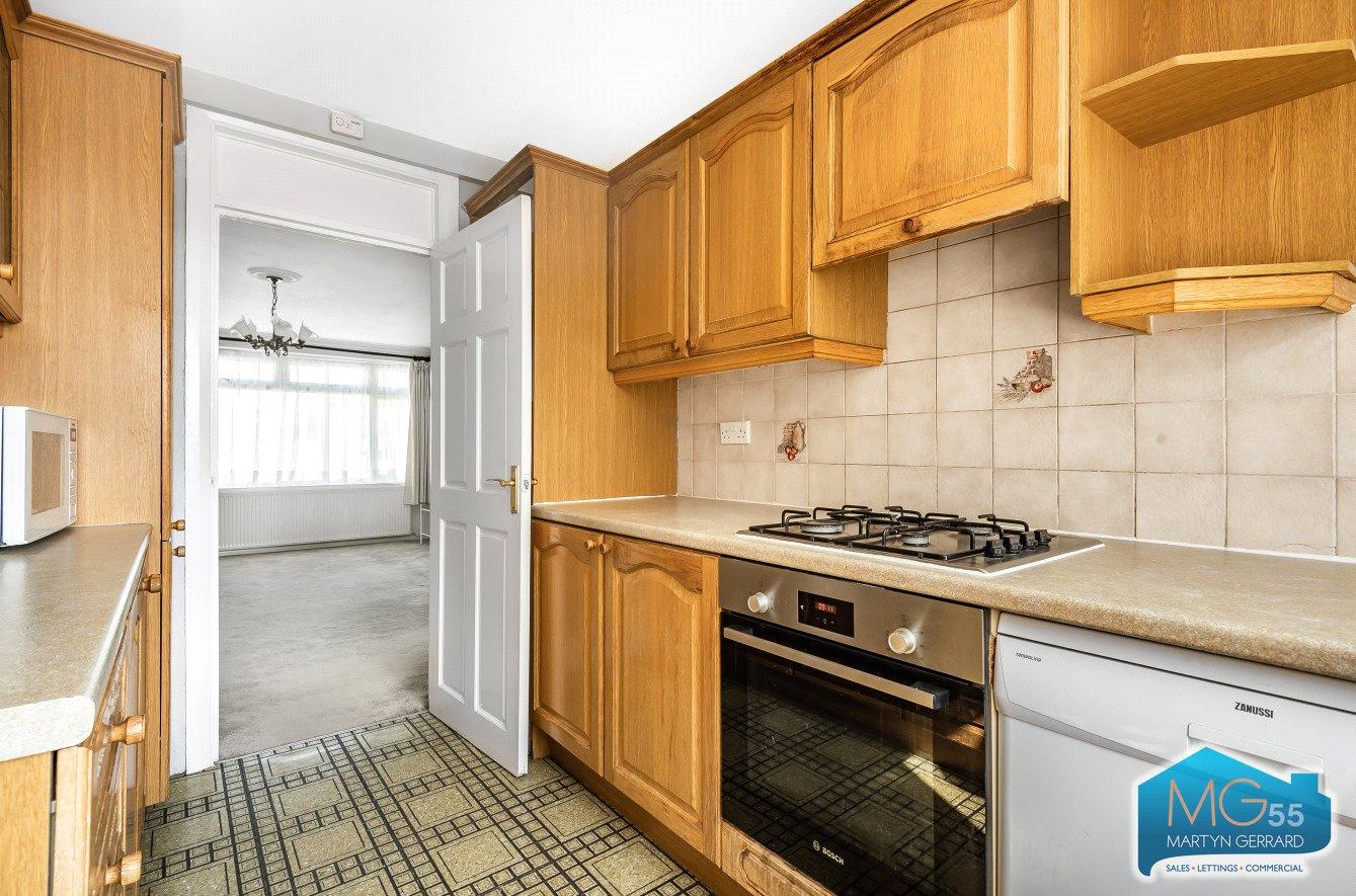 2 bedroom Apartment to rent - Martyn Gerrard