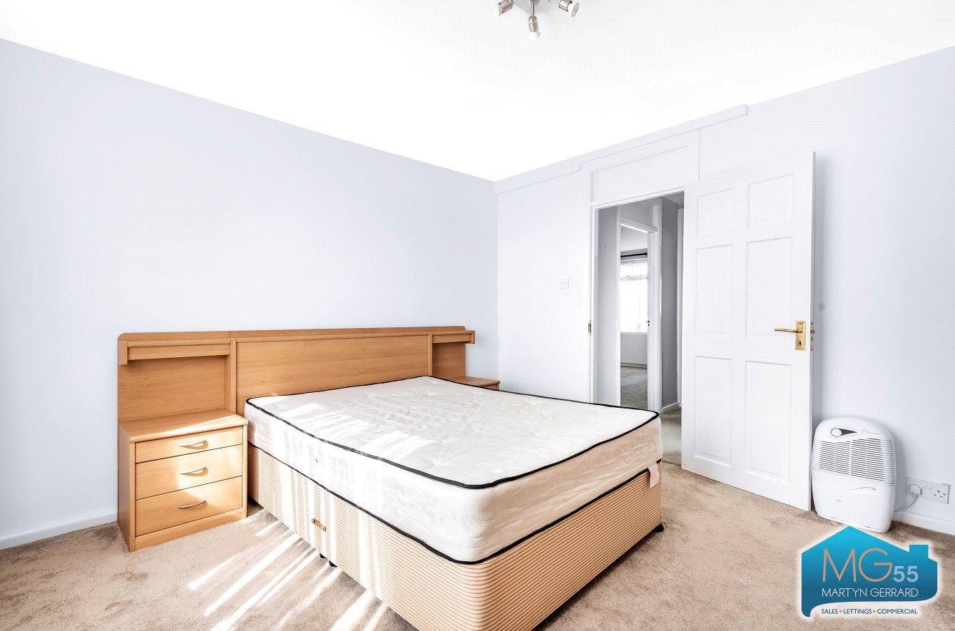 2 bedroom Apartment to rent - Martyn Gerrard