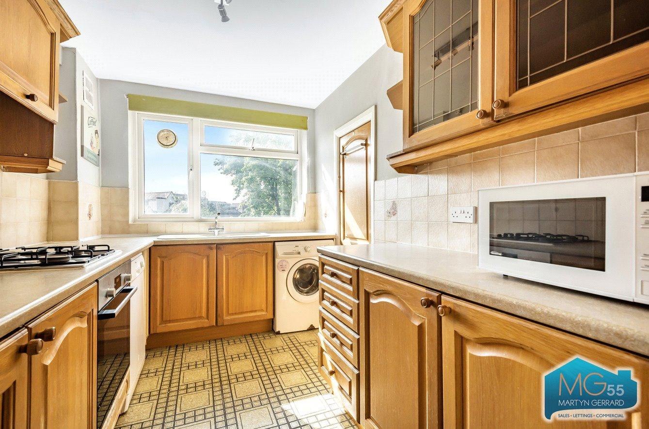 2 bedroom Apartment to rent - Martyn Gerrard