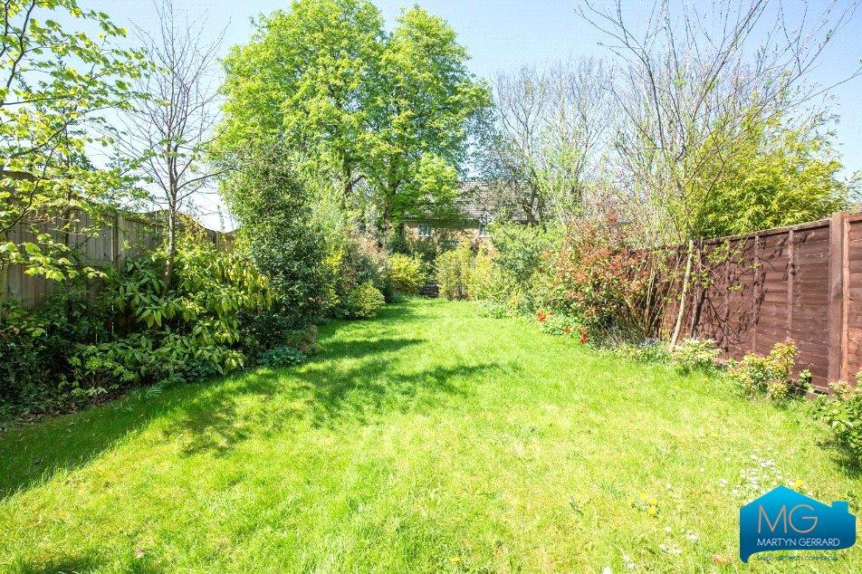2 bedroom Ground Floor Flat to rent - Martyn Gerrard