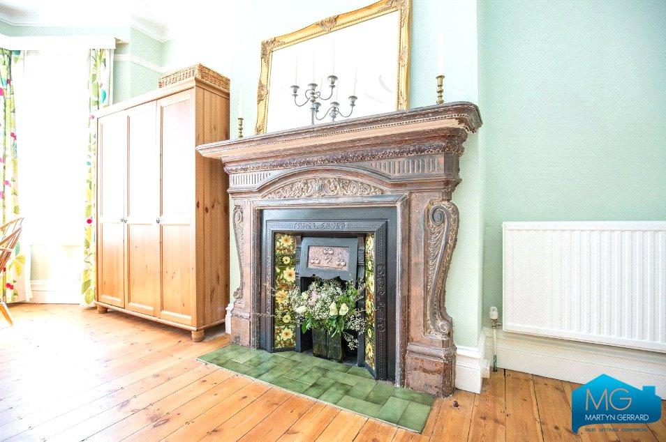 2 bedroom Ground Floor Flat to rent - Martyn Gerrard