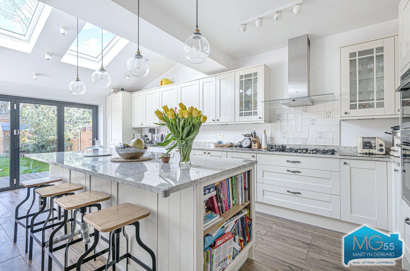 4 bedroom Terraced House to rent - Martyn Gerrard