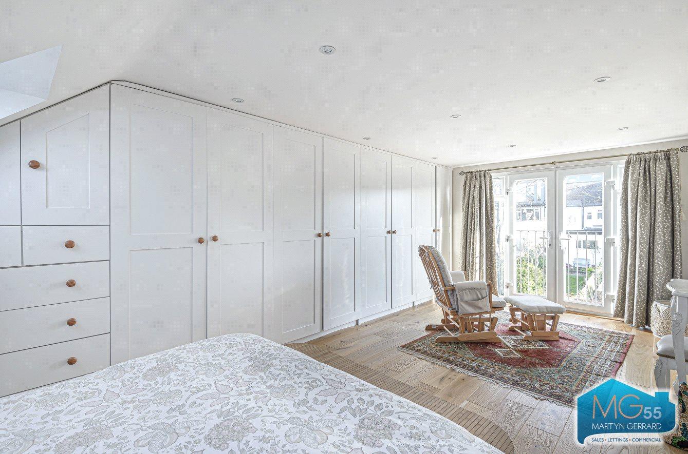 4 bedroom Terraced House to rent - Martyn Gerrard