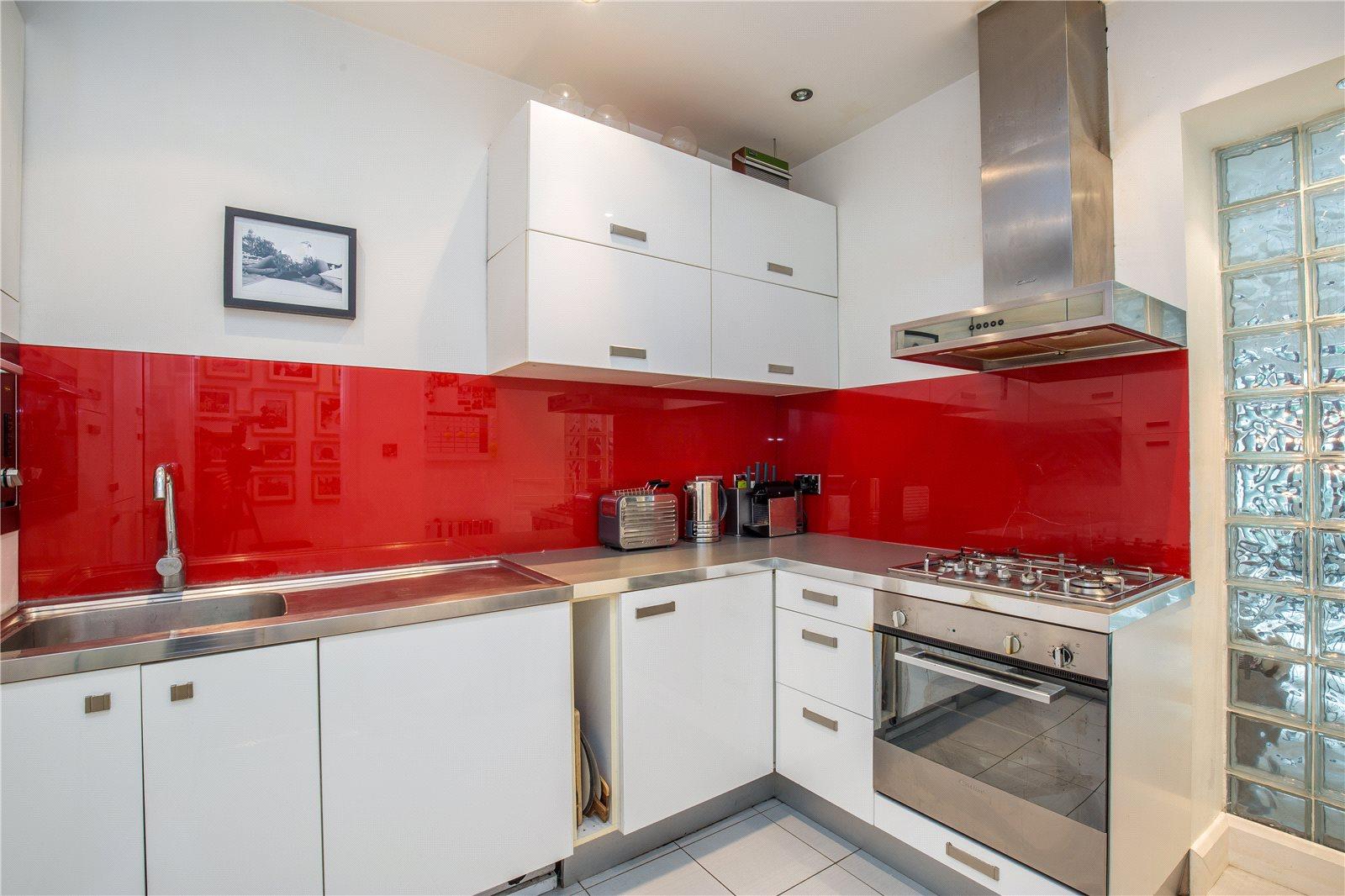 3 bedroom Apartment to rent - Martyn Gerrard