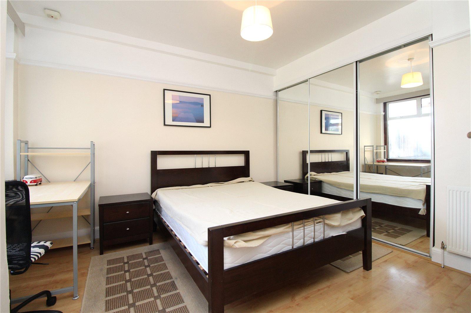 1 bedroom Apartment to rent - Martyn Gerrard