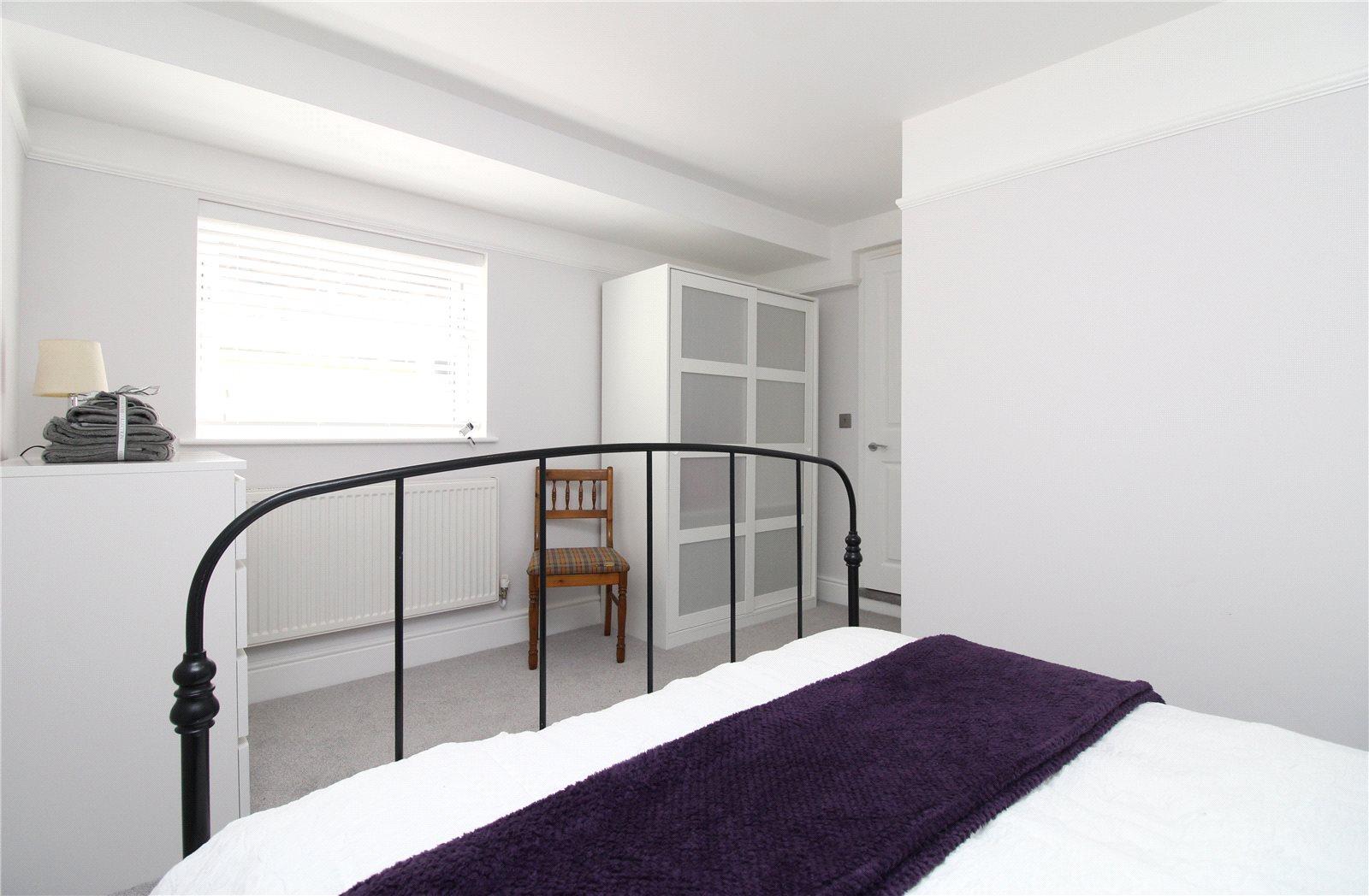 1 bedroom Ground Floor Flat to rent - Martyn Gerrard