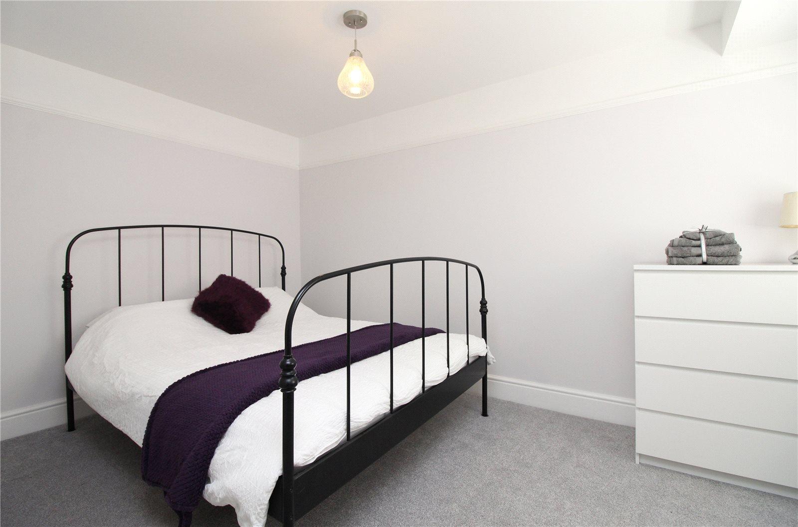 1 bedroom Ground Floor Flat to rent - Martyn Gerrard