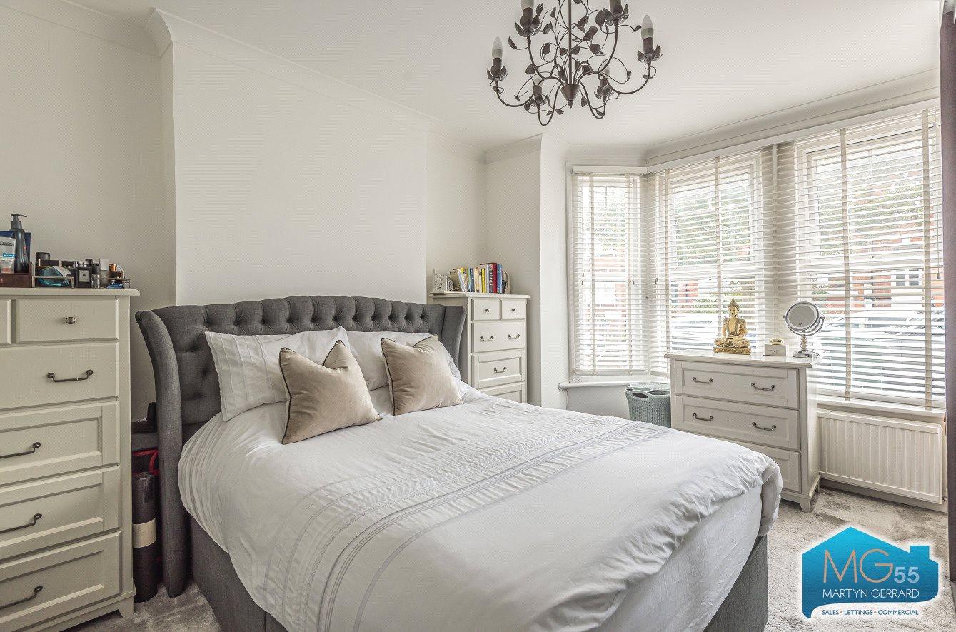 2 bedroom Ground Floor Flat to rent + ' - Martyn Gerrard