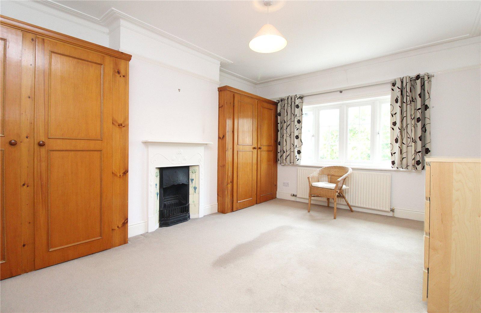 2 bedroom Apartment to rent - Martyn Gerrard
