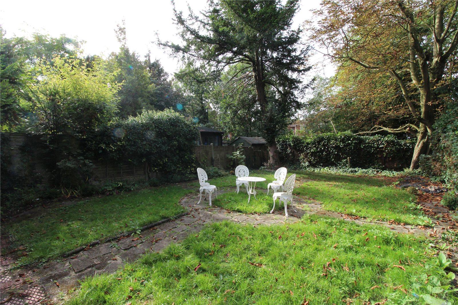 2 bedroom Apartment to rent - Martyn Gerrard