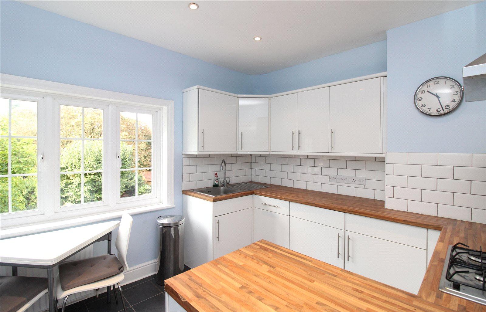 2 bedroom Apartment to rent - Martyn Gerrard