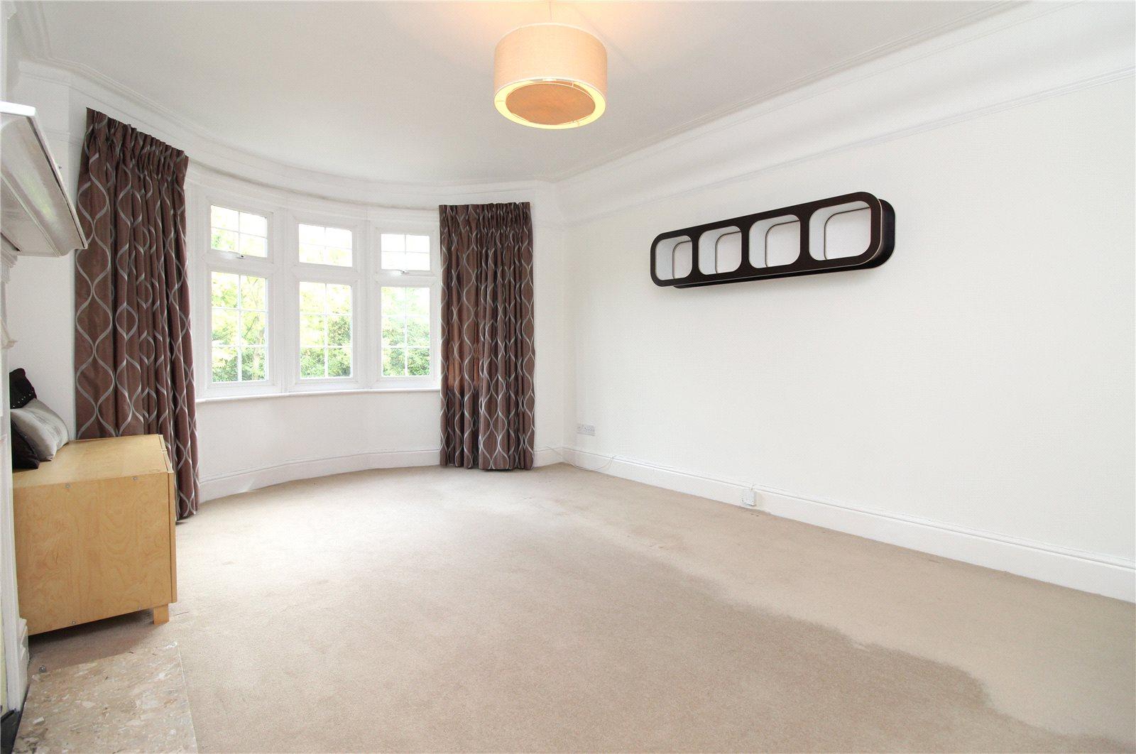 2 bedroom Apartment to rent - Martyn Gerrard