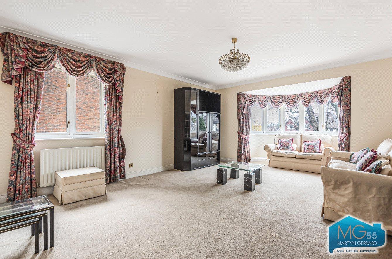 3 bedroom Apartment to rent - Martyn Gerrard