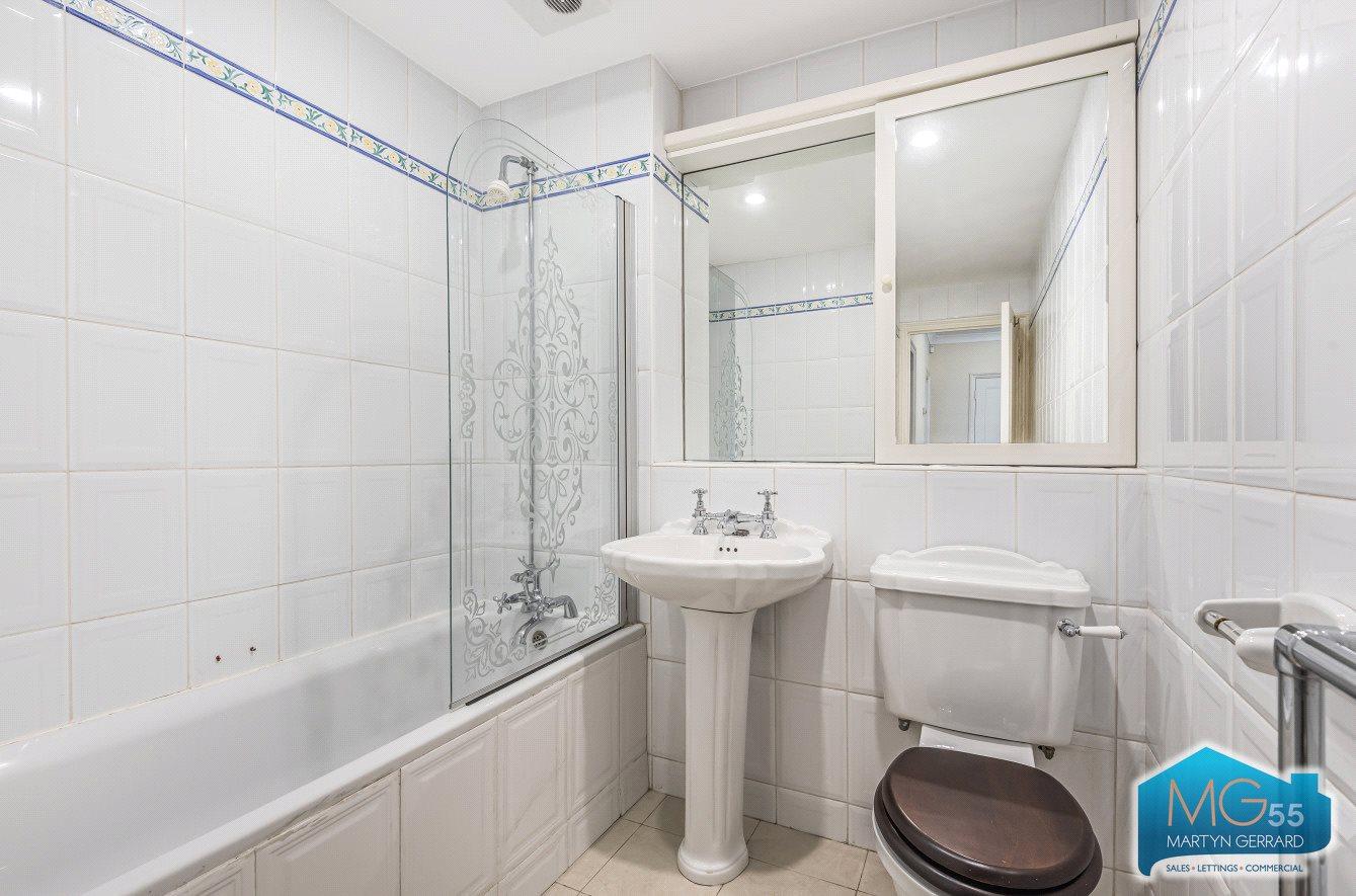 3 bedroom Apartment to rent - Martyn Gerrard