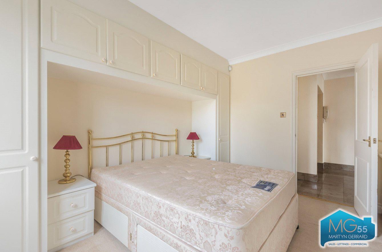 3 bedroom Apartment to rent - Martyn Gerrard