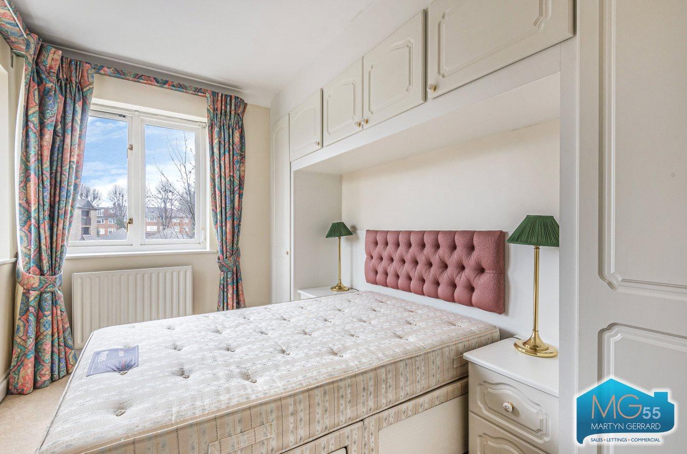 3 bedroom Apartment to rent - Martyn Gerrard