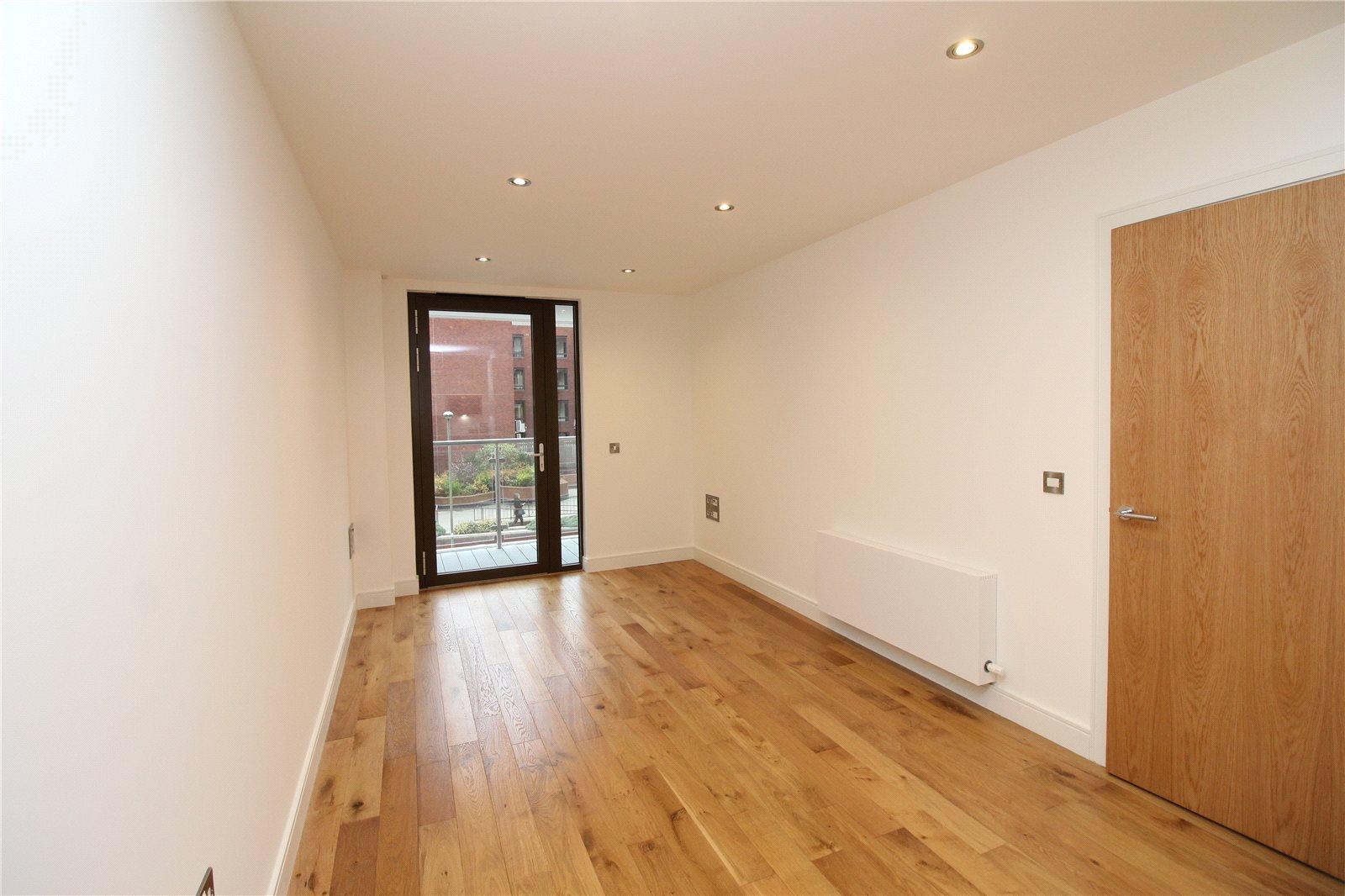 1 bedroom Apartment to rent + ' - Martyn Gerrard