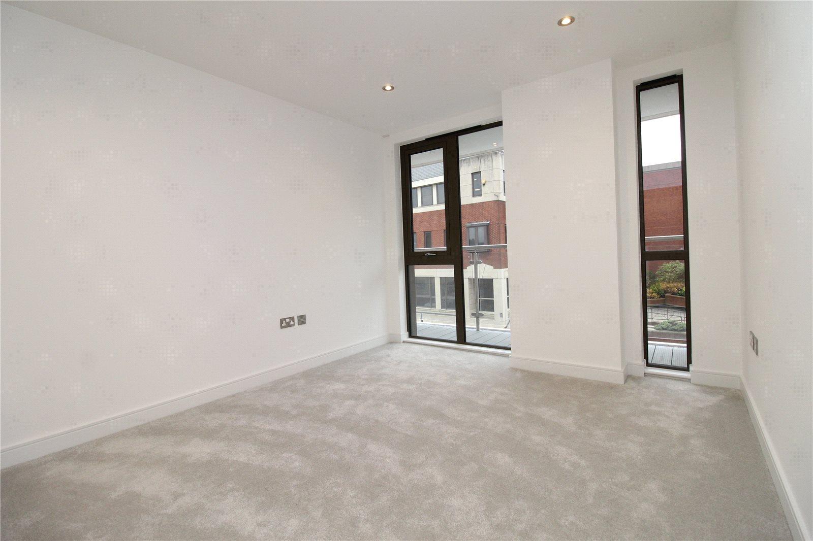 1 bedroom Apartment to rent + ' - Martyn Gerrard