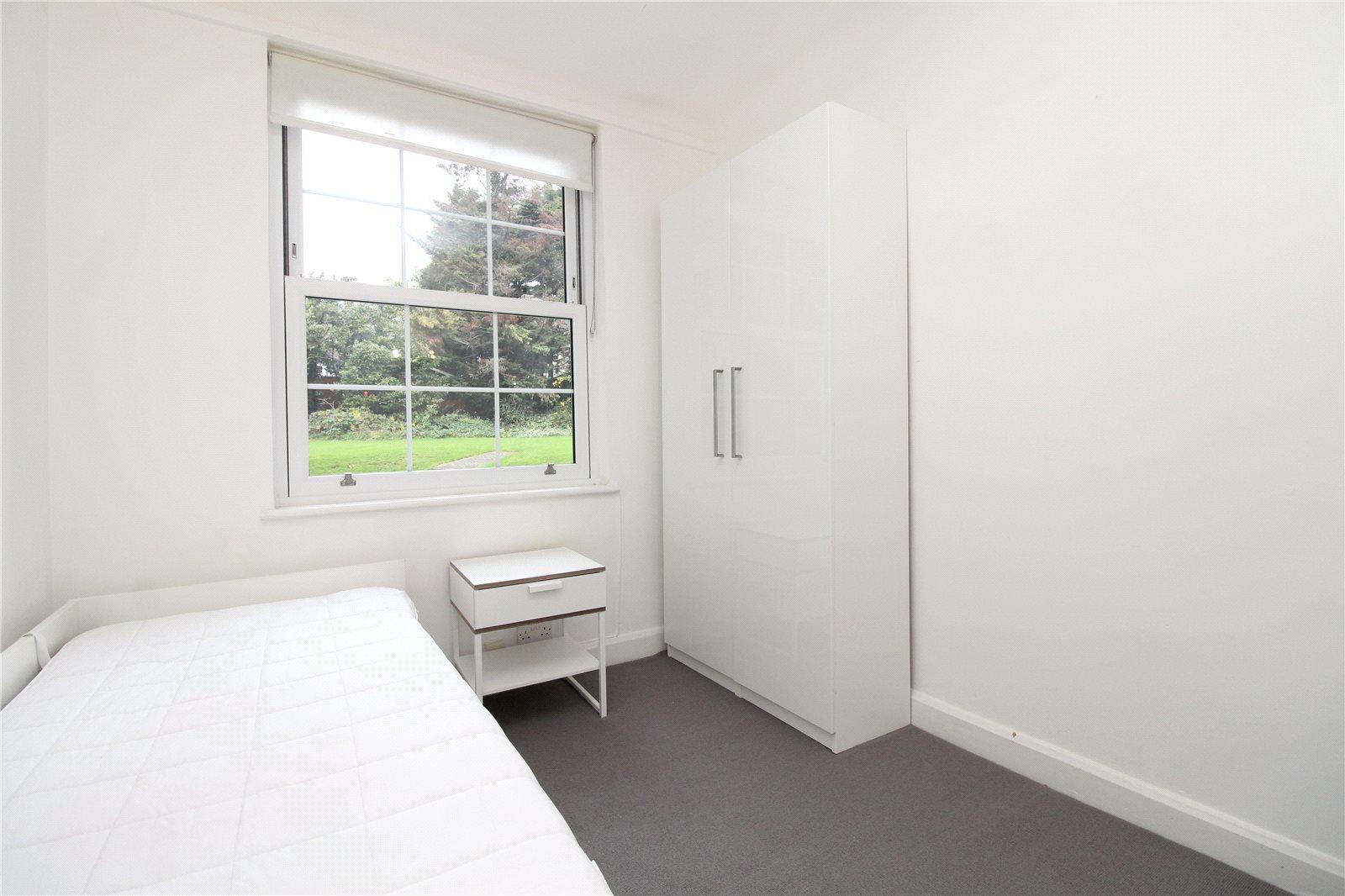 2 bedroom Ground Floor Flat to rent - Martyn Gerrard