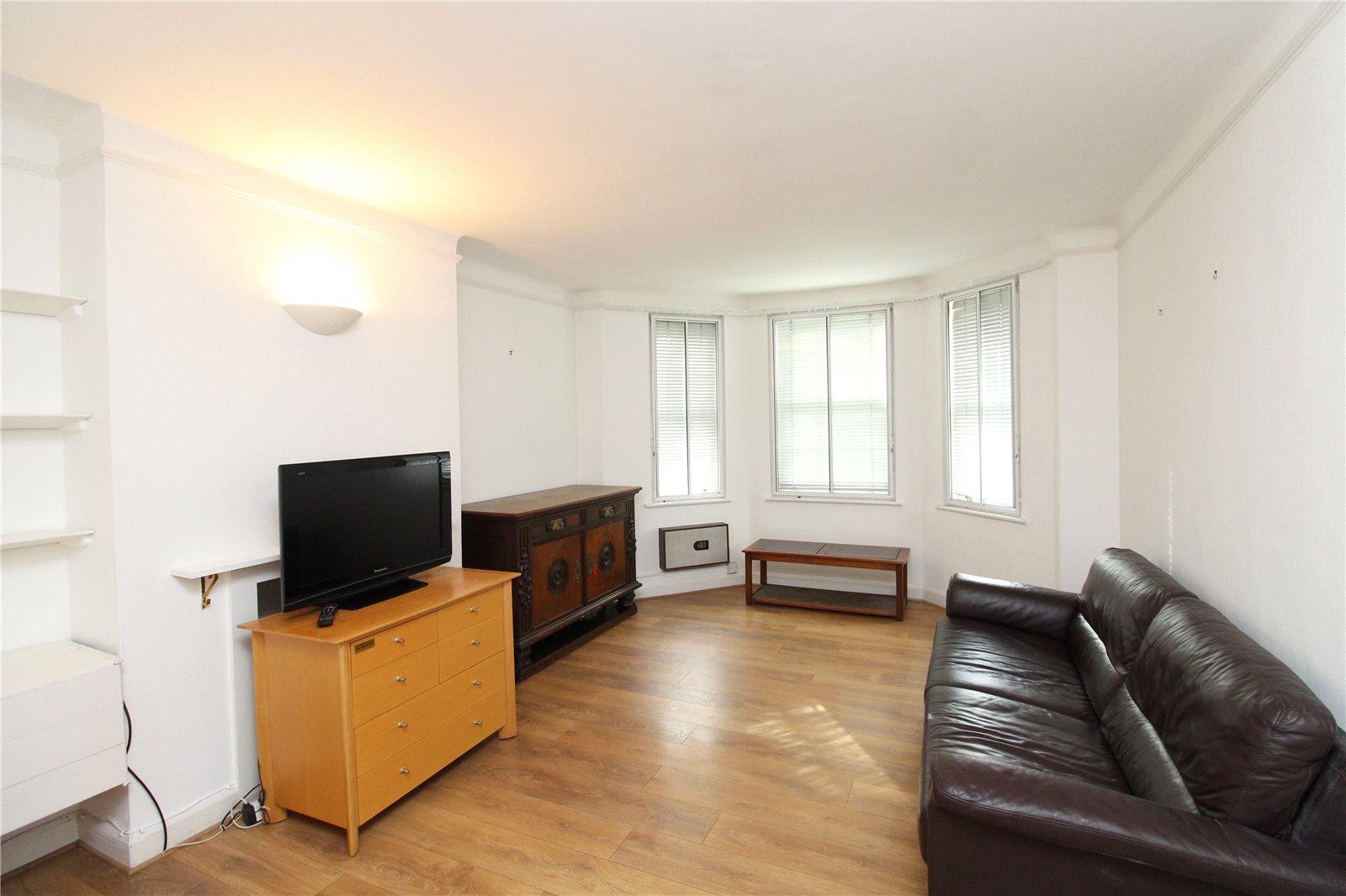 2 bedroom Ground Floor Flat to rent - Martyn Gerrard