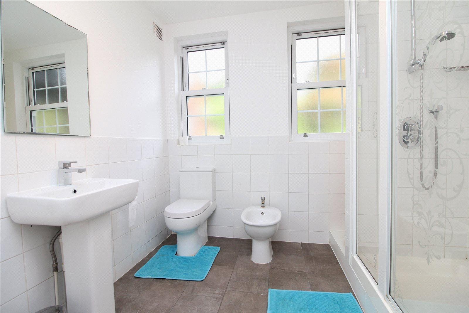 2 bedroom Ground Floor Flat to rent - Martyn Gerrard