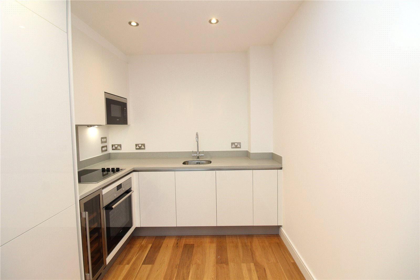 1 bedroom Apartment to rent + ' - Martyn Gerrard