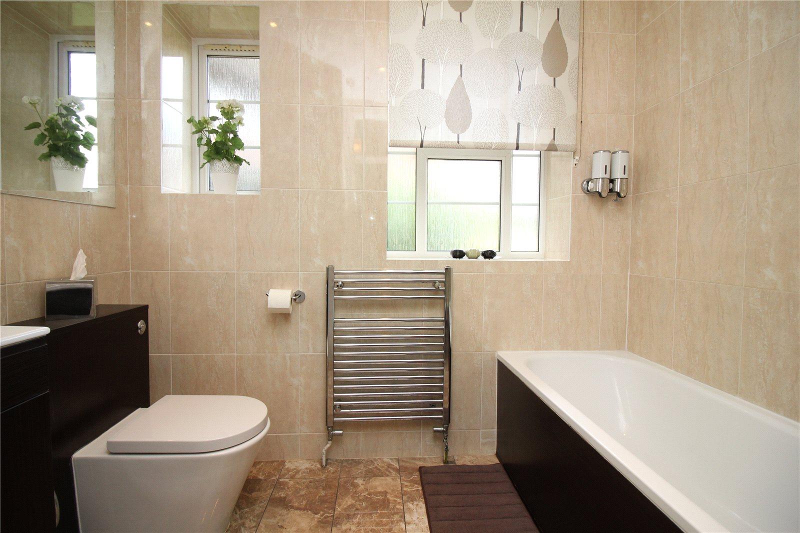 2 bedroom Ground Floor Flat to rent - Martyn Gerrard