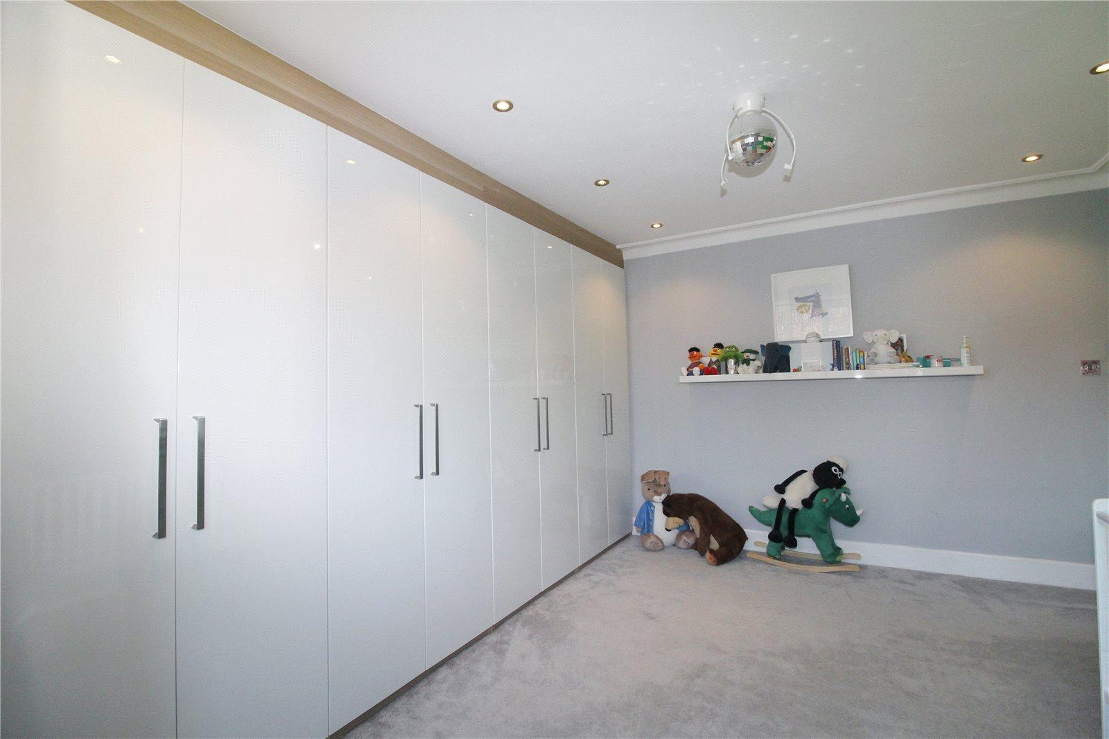 3 bedroom Semi-Detached House to rent - Martyn Gerrard